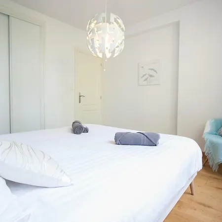 Le Celestay Villeurbanne Exterior foto